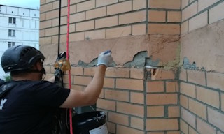 Обследование фасада здания в Слободской в октябре